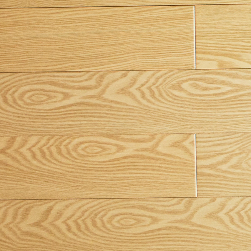 Parquet en bois massif à grain naturel jaune clair frêne